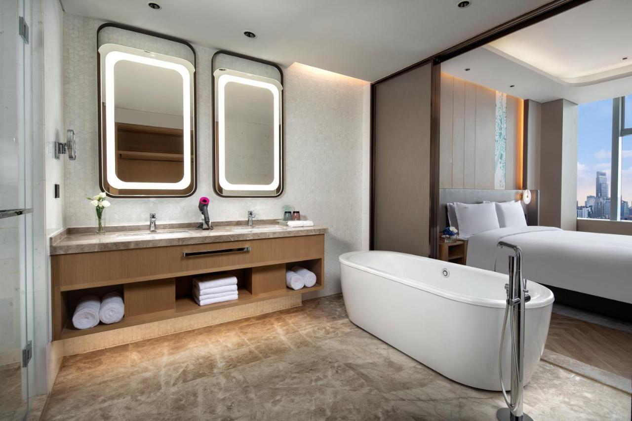 Holiday Inn Wuxi Central Station By Ihg Bagian luar foto